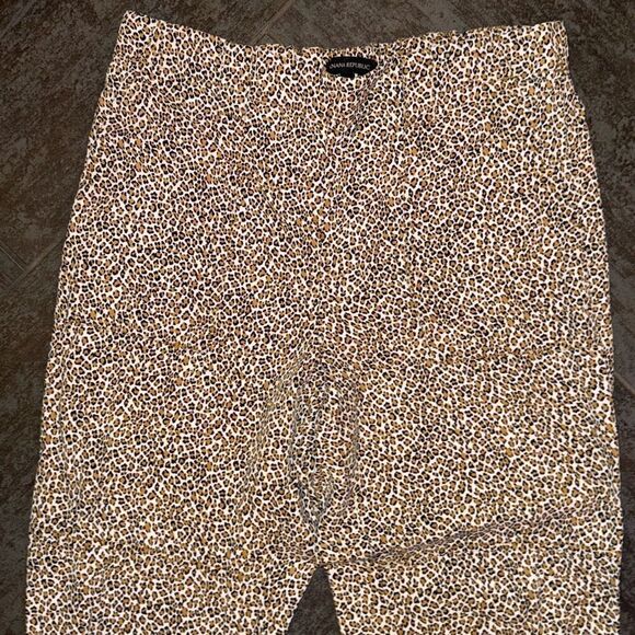 Banana Republic Women’s Leopard print Tencil Pant - Picture 2 of 8
